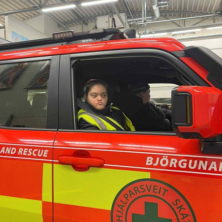 att_wxfdgopbfeembboyytgmcqsnjlmv2wm030triouo_q