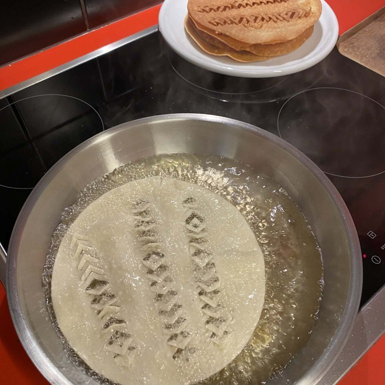 attiaj2rulmgmo6-niyyuexne_6077zxxjfcewqn-yot8s