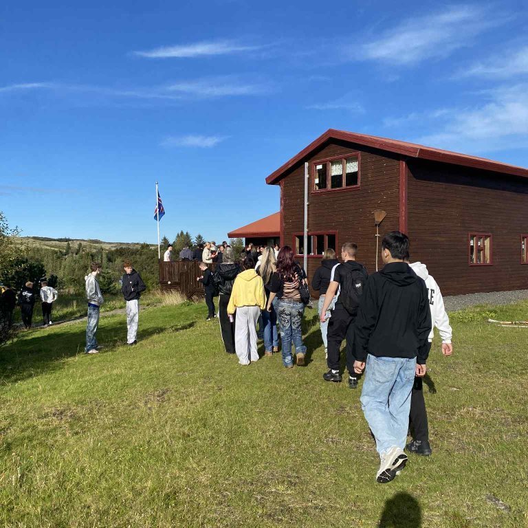 atth9wxxp6vuaahuo8zou4dxboji3gmif5q0bxiydhymfa