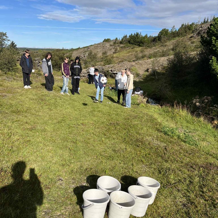 attwqquujumx2fyeiwwr5rhz_cmhpy7eq9auvioyb8h5qc