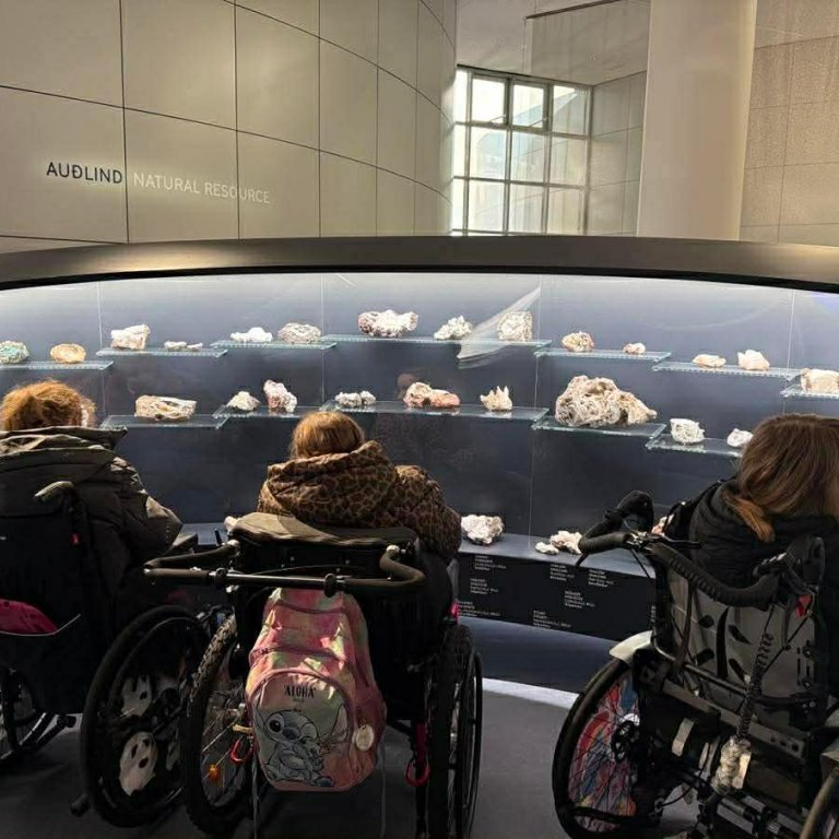 atthzlgqk57t3lfblweuxnohhv4f5r6czxdycfsmkhktfo