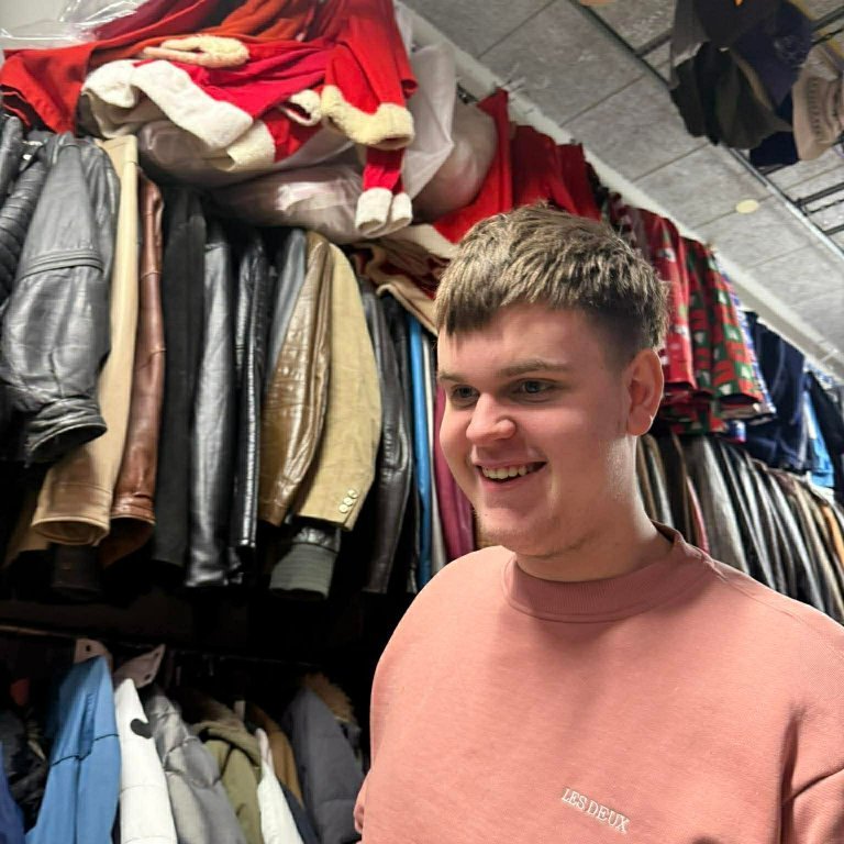 att1snhre2mpc8cqdomsxqooffrwwmlznme8jnlg_3poms