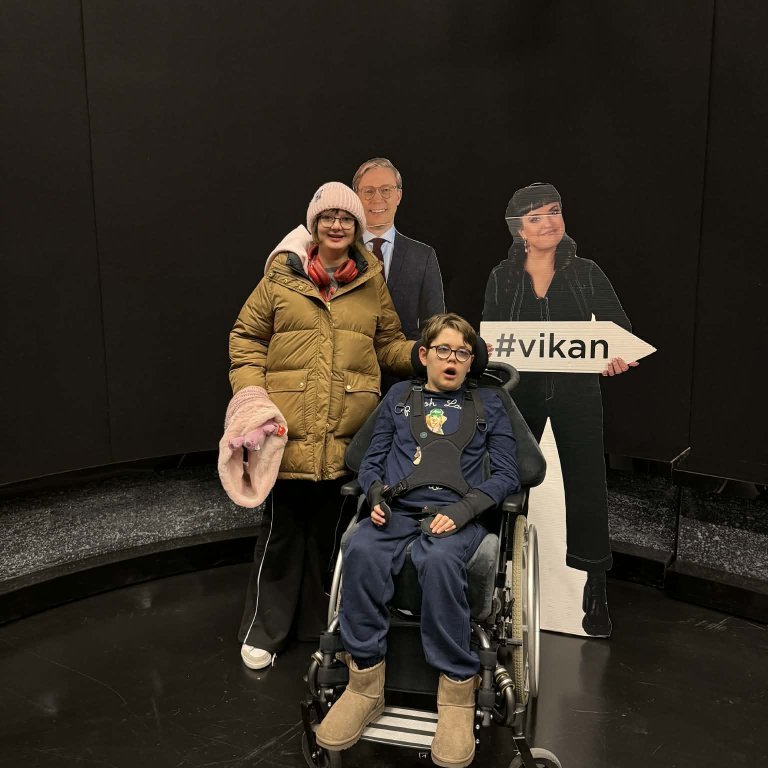 att79vae6bxadxyuinrj2q6hiipe4bwv1a7bt5ioujsfhw