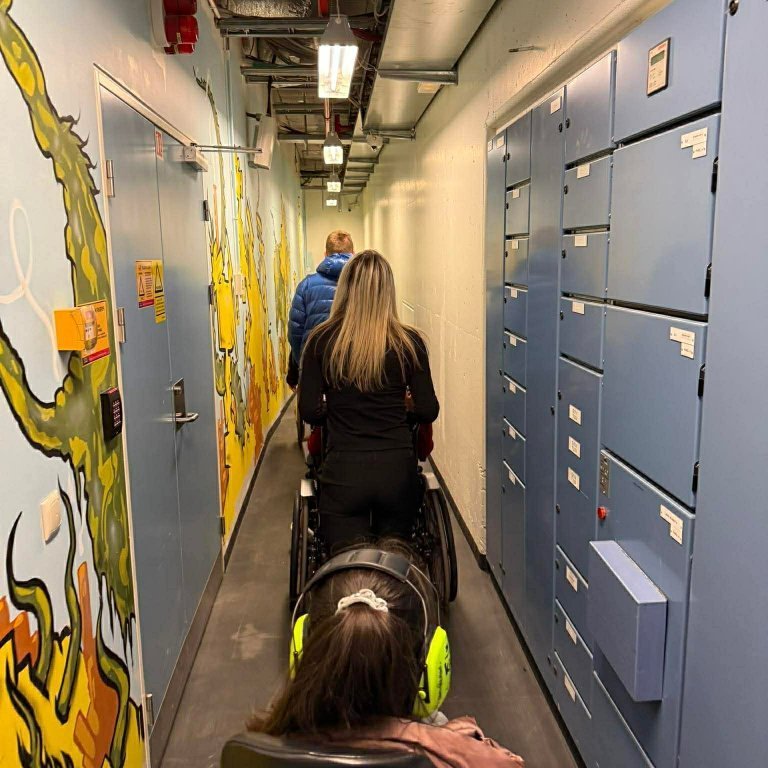 att8yysxsztx1t9pghrgcvj249lpgywuzbn7we6wqbingk