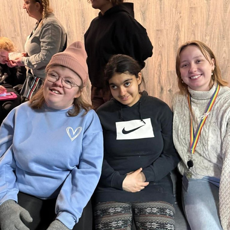 attenrdgmo4-16ve-chqnqzadukkti_vfwjfwmnlnxpzok