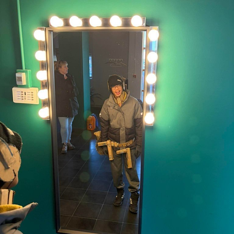 attfg-b5v180y3a5eeuqgjwh-vipd-dvic0c6srgnyhmq4