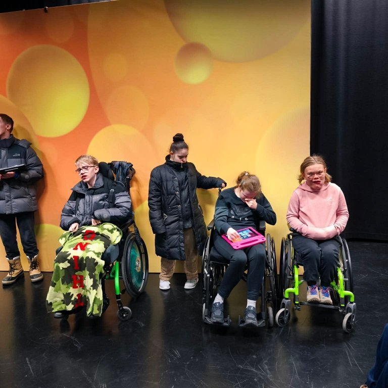 attkqtx1ox6-pfikrajeklcr01mikksm01wg1-actzsl14