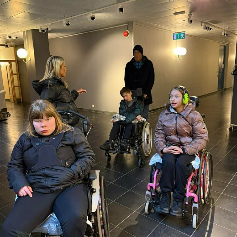 attxjloib3gdvvzllzlwltsixdg_efv6xoawjgtyy25zrq