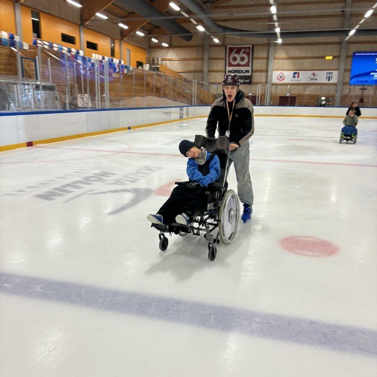 08ab6958-43b3-494f-affb-af5d1bf56091