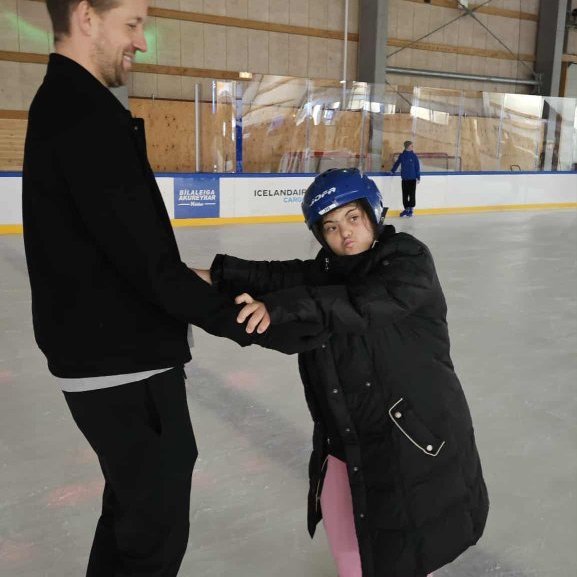 e9f7d60d-12a7-4ead-8ab3-7dbab82419e9