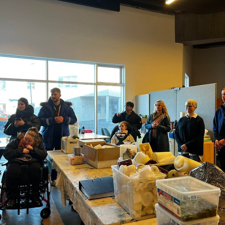 9cdc3eeb-1876-4c31-8936-cf864bee998a