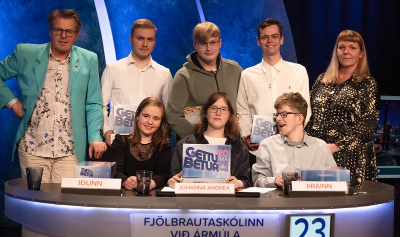 FÁ úr leik í Gettu betur