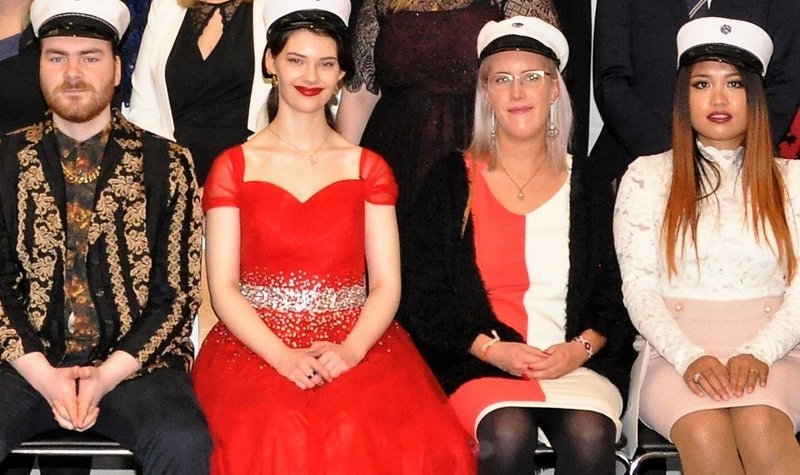 Útskrift, föstudaginn 25.
maí kl. 14:00