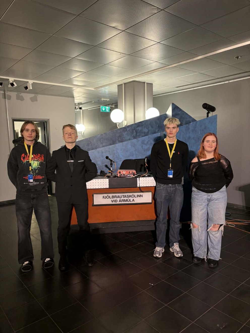 FÁ úr leik í Gettu betur