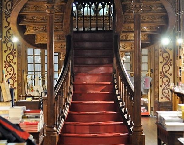 Engin fábreytni í FÁ