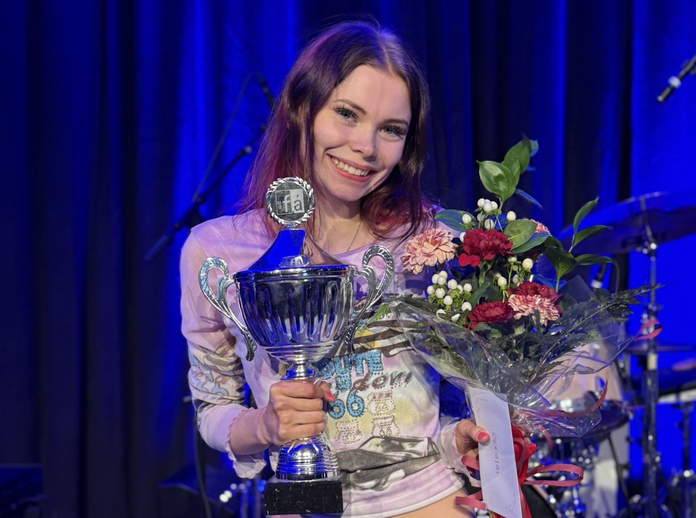 Kapitola Kristín sigraði Söngkeppni FÁ