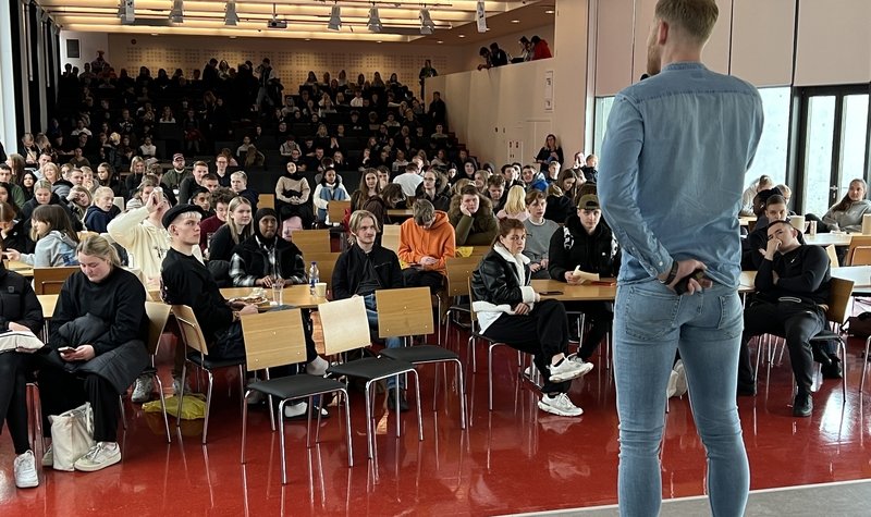 Skólafundur og fyrirlestur