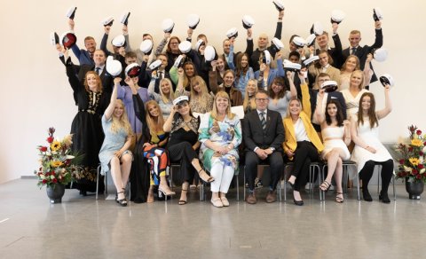 Hátíðleg útskrift í dag