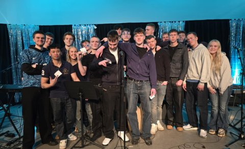 Dökkbláa liðið - sigurliðið í ár.