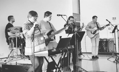 Rokkað í hádeginu