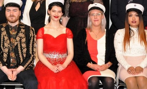 Útskrift, föstudaginn 25.
maí kl. 14:00