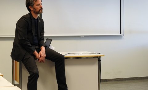 Borgarstjóri í stofu M301