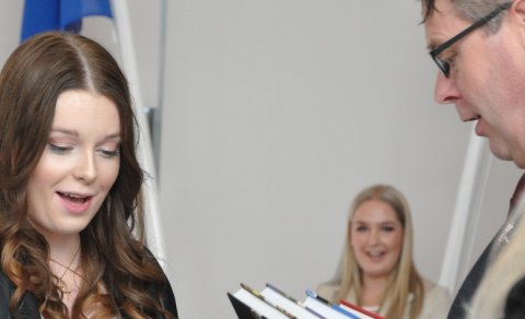 Útskrift klukkan 13 í dag