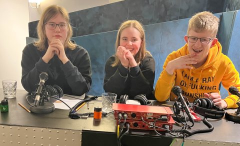 Önnur umferð í Gettu betur