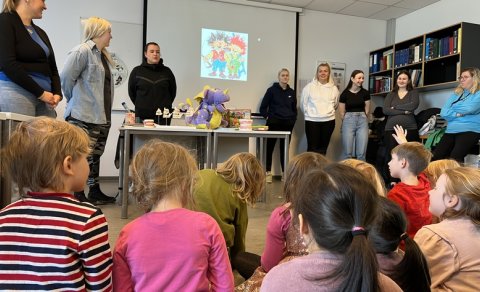 Leikskólabörn frá Múlaborg í heimsókn í FÁ